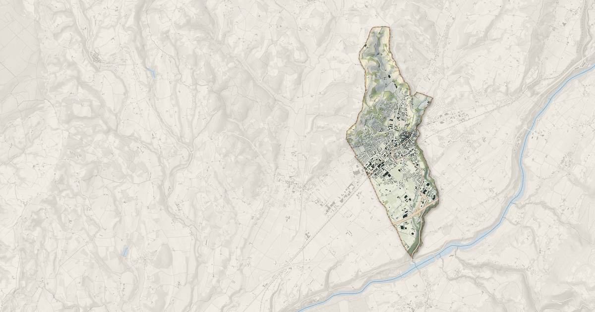 Portrait cartographique de Saint-Marcellin : relief, eau, forêts, bâti et voies, calculés à partir des données de l'IGN