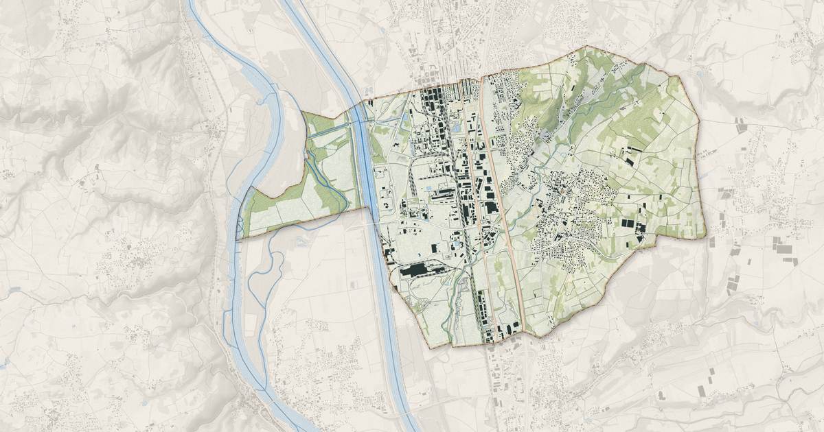 Portrait cartographique de Salaise-sur-Sanne : relief, eau, forêts, bâti et voies, calculés à partir des données de l'IGN