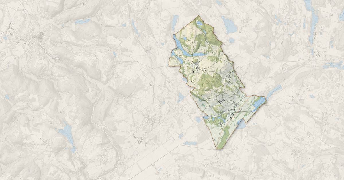 Portrait cartographique de Soleymieu : relief, eau, forêts, bâti et voies, calculés à partir des données de l'IGN