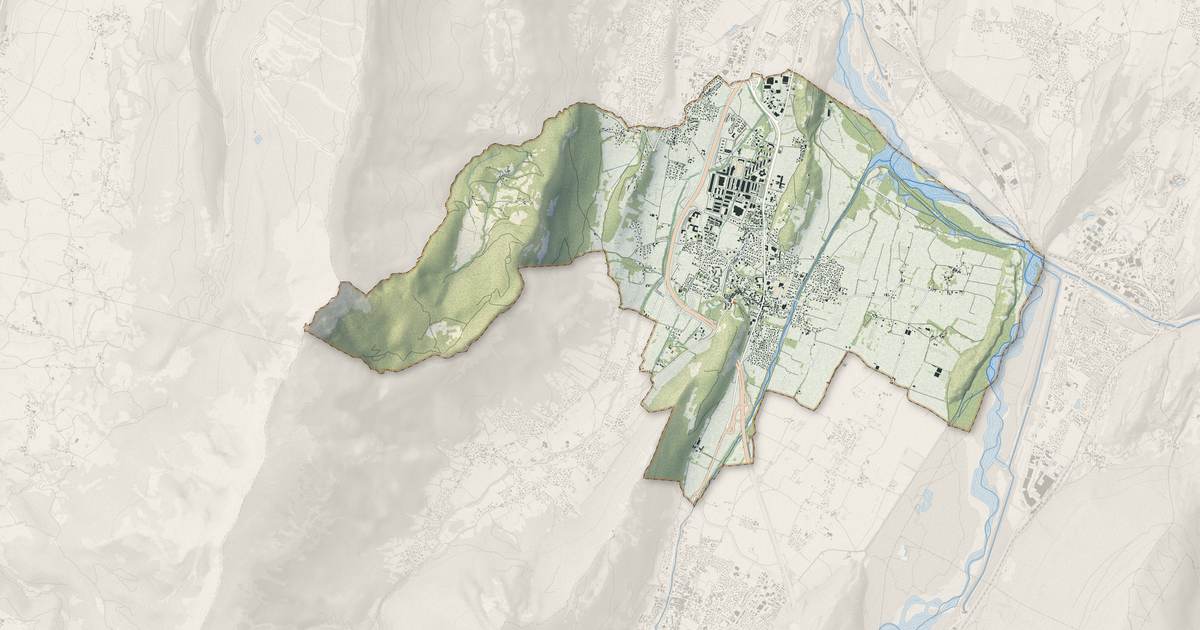 Portrait cartographique de Varces-Allières-et-Risset : relief, eau, forêts, bâti et voies, calculés à partir des données de l'IGN