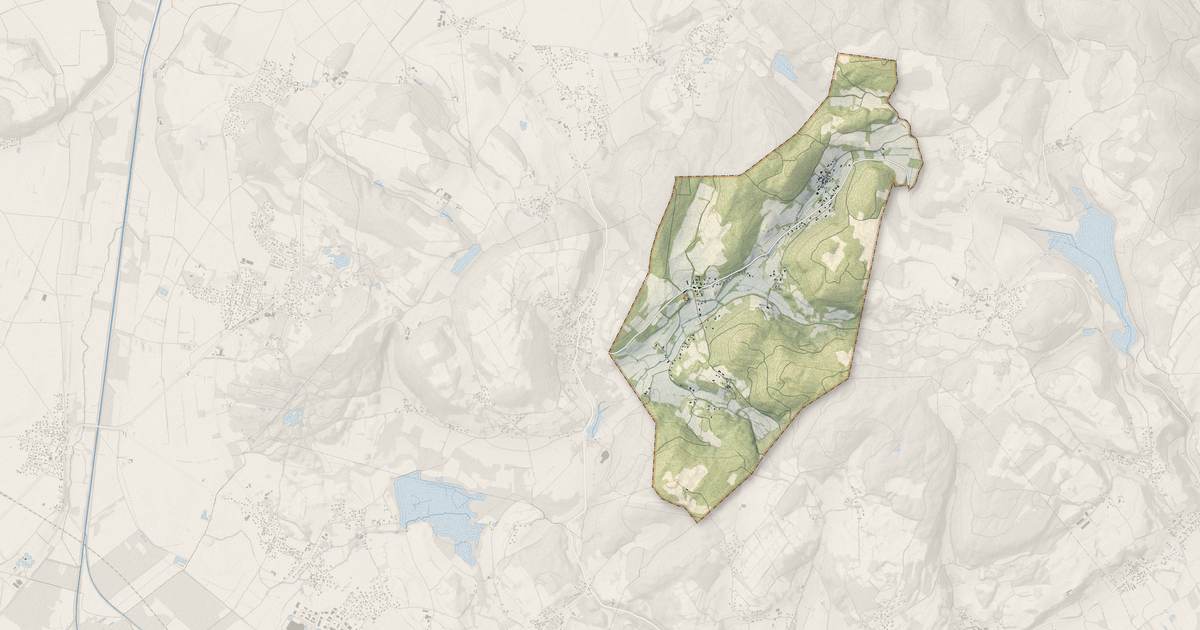 Portrait cartographique de Veyssilieu : relief, eau, forêts, bâti et voies, calculés à partir des données de l'IGN