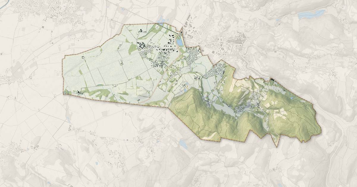 Portrait cartographique de Villemoirieu : relief, eau, forêts, bâti et voies, calculés à partir des données de l'IGN