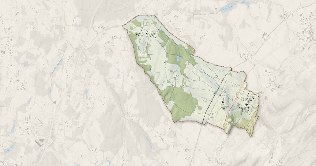 Portrait cartographique de Augea : relief, eau, forêts, bâti et voies, calculés à partir des données de l'IGN