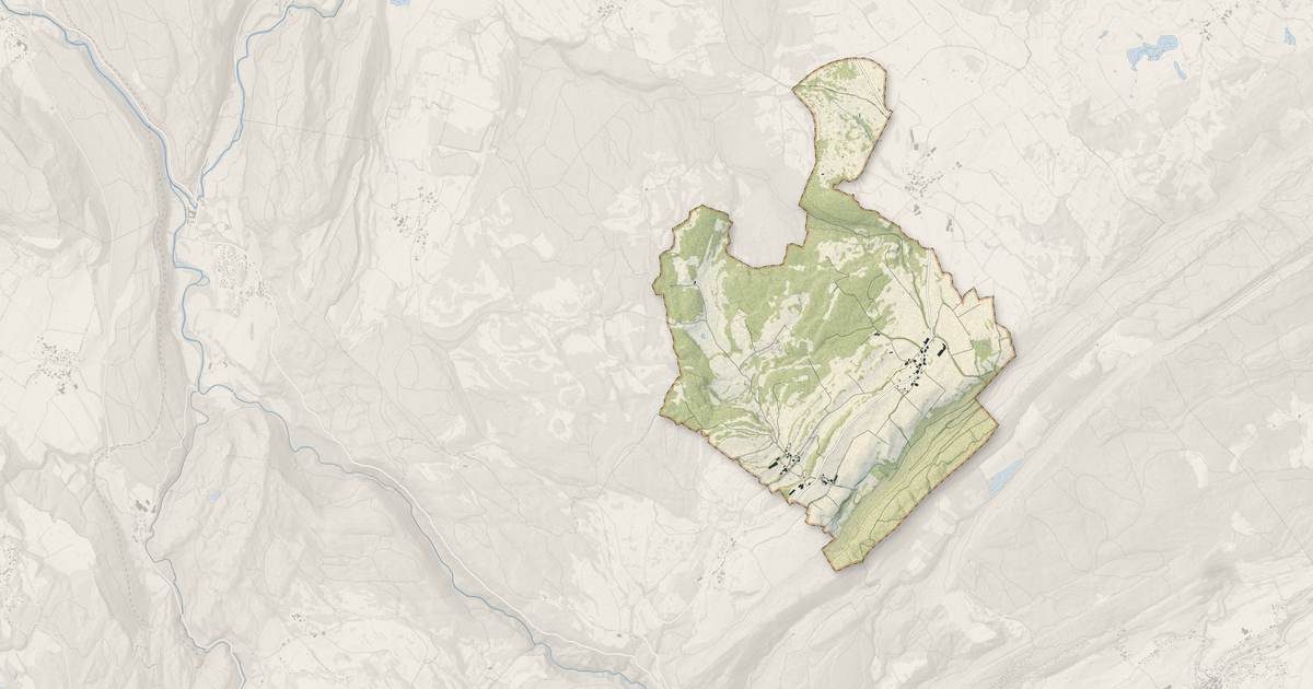 Portrait cartographique de Les Chalesmes : relief, eau, forêts, bâti et voies, calculés à partir des données de l'IGN
