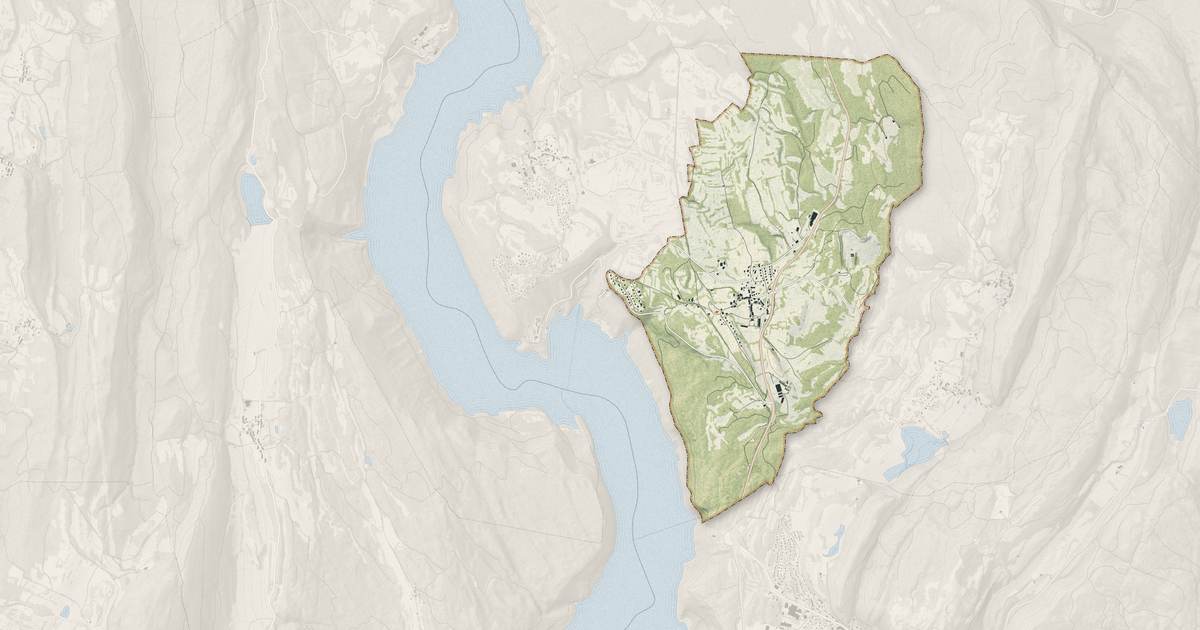 Portrait cartographique de Charchilla : relief, eau, forêts, bâti et voies, calculés à partir des données de l'IGN