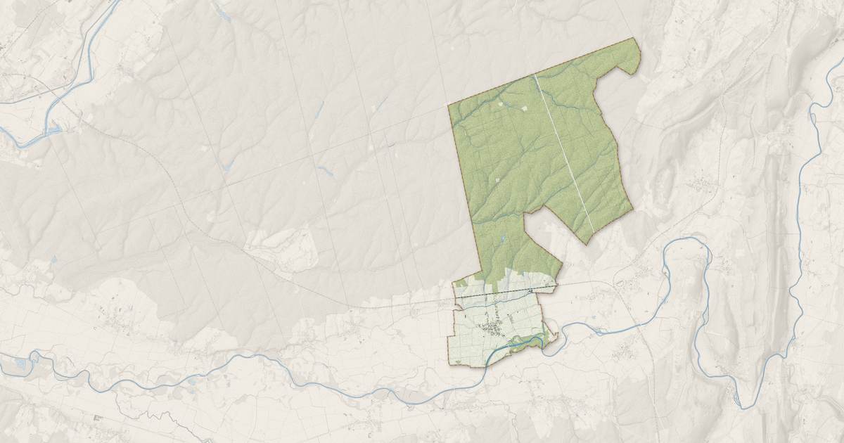 Portrait cartographique de Chissey-sur-Loue : relief, eau, forêts, bâti et voies, calculés à partir des données de l'IGN