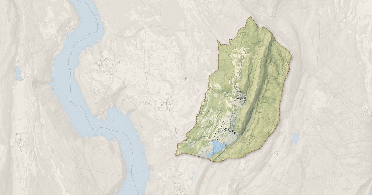 Portrait cartographique de Crenans : relief, eau, forêts, bâti et voies, calculés à partir des données de l'IGN