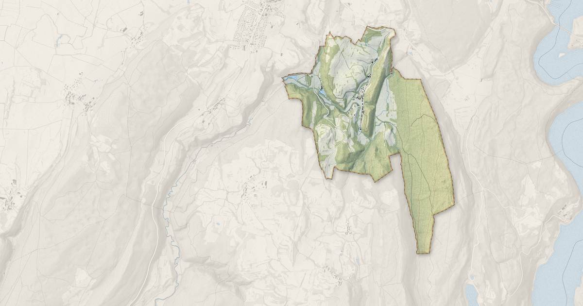 Portrait cartographique de Écrille : relief, eau, forêts, bâti et voies, calculés à partir des données de l'IGN