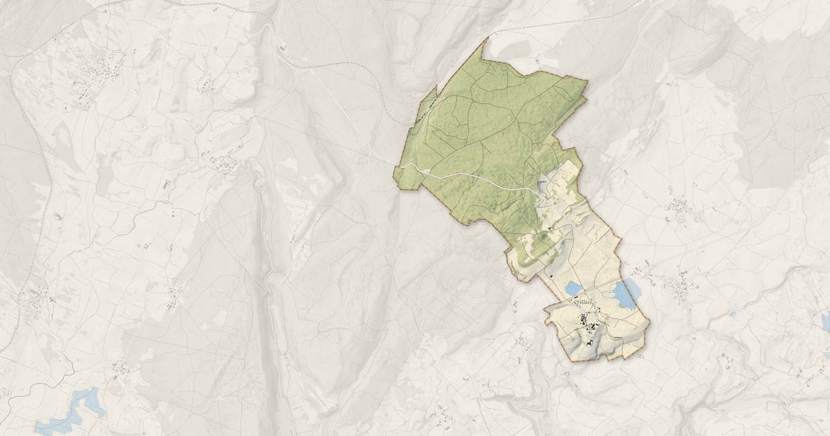 Portrait cartographique de Esserval-Tartre : relief, eau, forêts, bâti et voies, calculés à partir des données de l'IGN