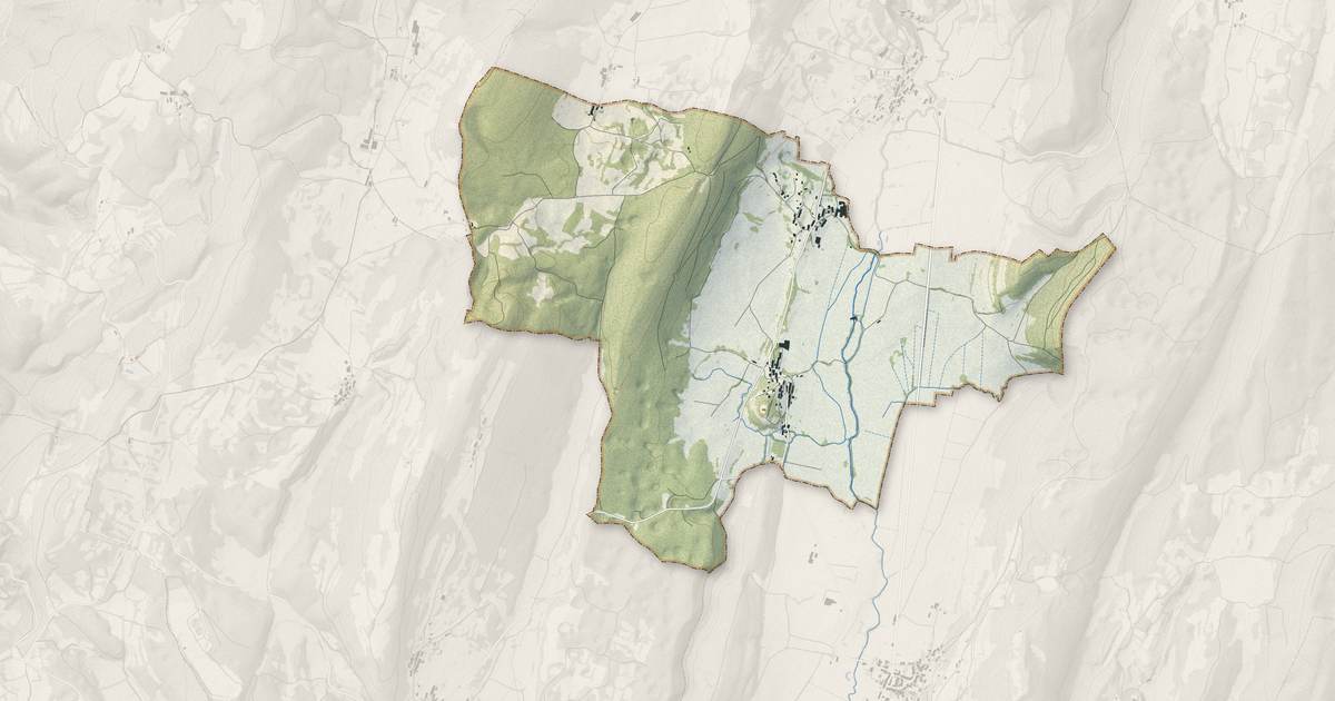Portrait cartographique de Graye-et-Charnay : relief, eau, forêts, bâti et voies, calculés à partir des données de l'IGN