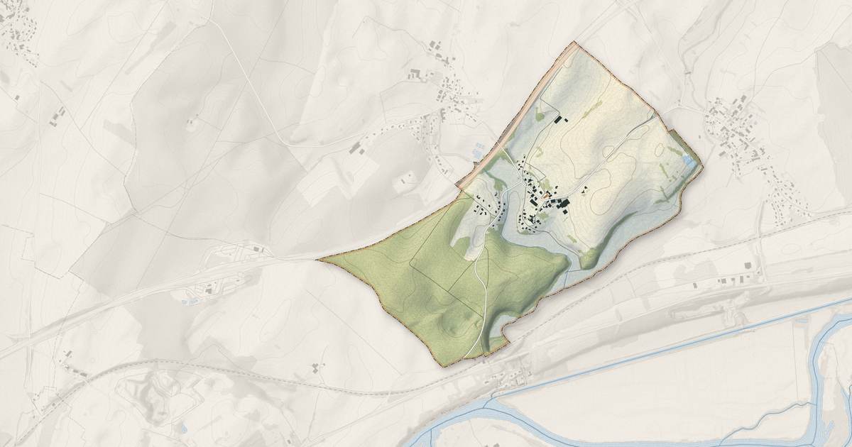 Portrait cartographique de Lavangeot : relief, eau, forêts, bâti et voies, calculés à partir des données de l'IGN