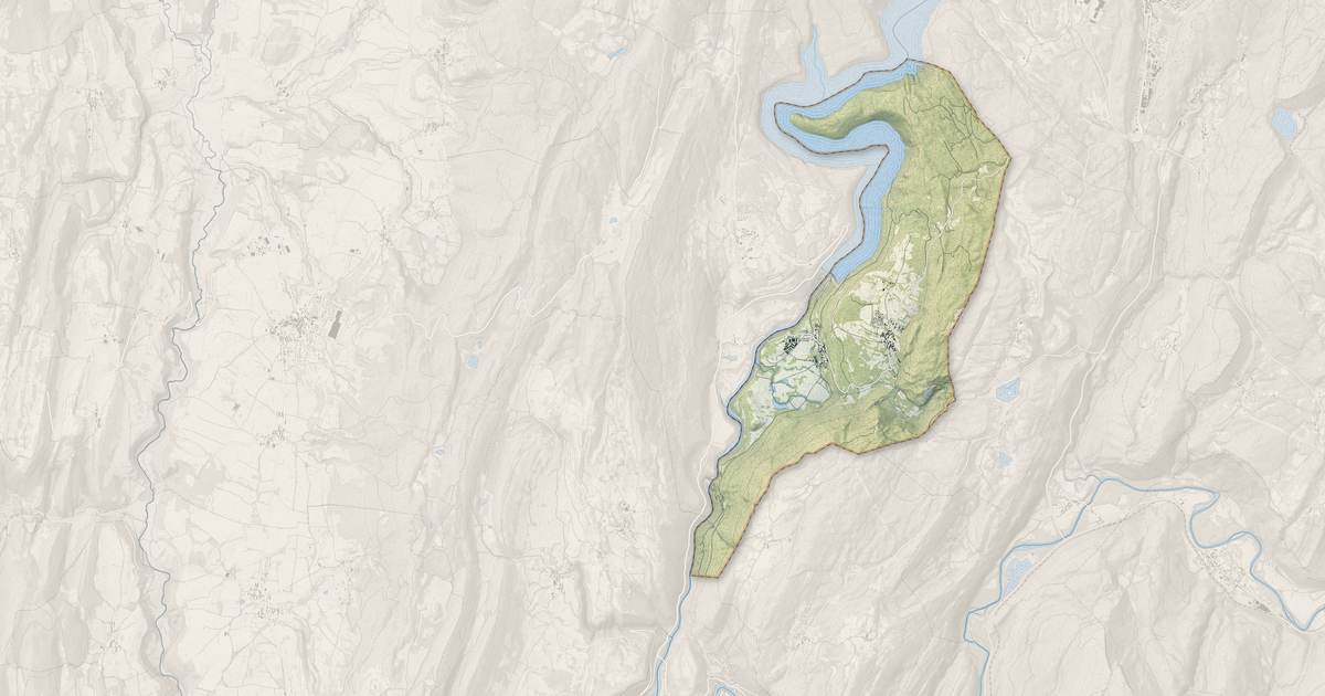 Portrait cartographique de Lect : relief, eau, forêts, bâti et voies, calculés à partir des données de l'IGN