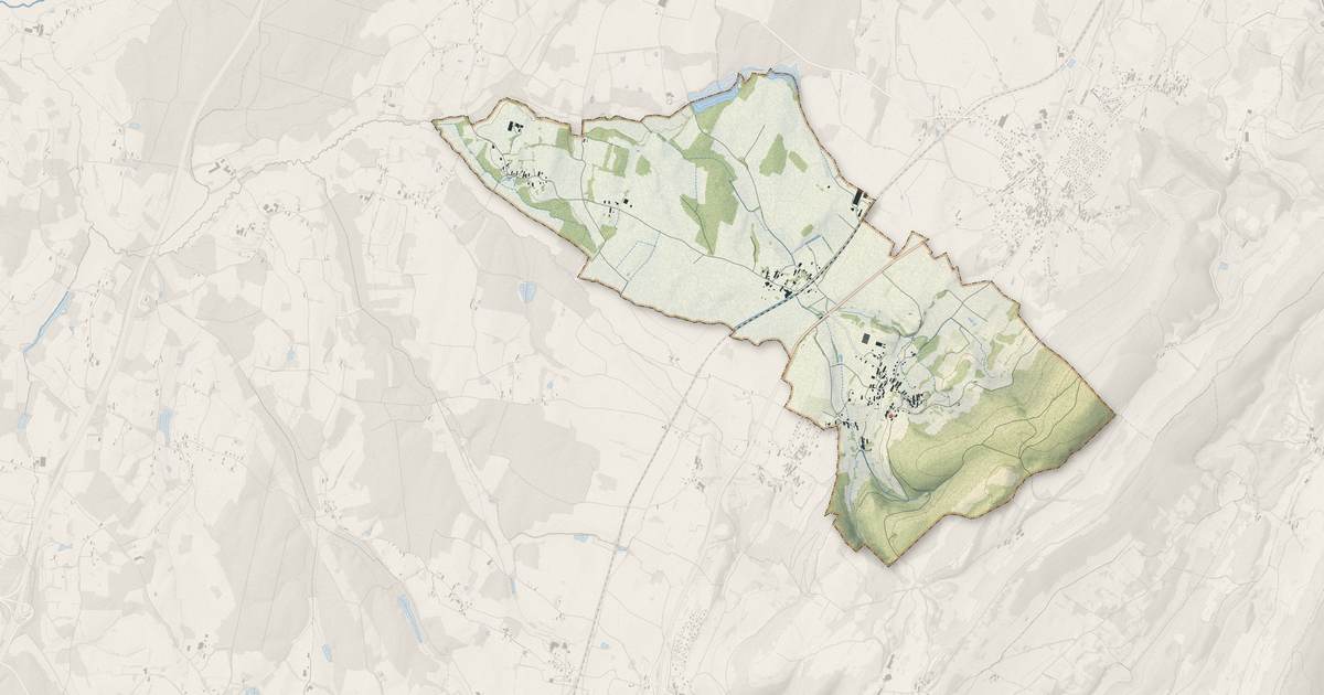 Portrait cartographique de Maynal : relief, eau, forêts, bâti et voies, calculés à partir des données de l'IGN