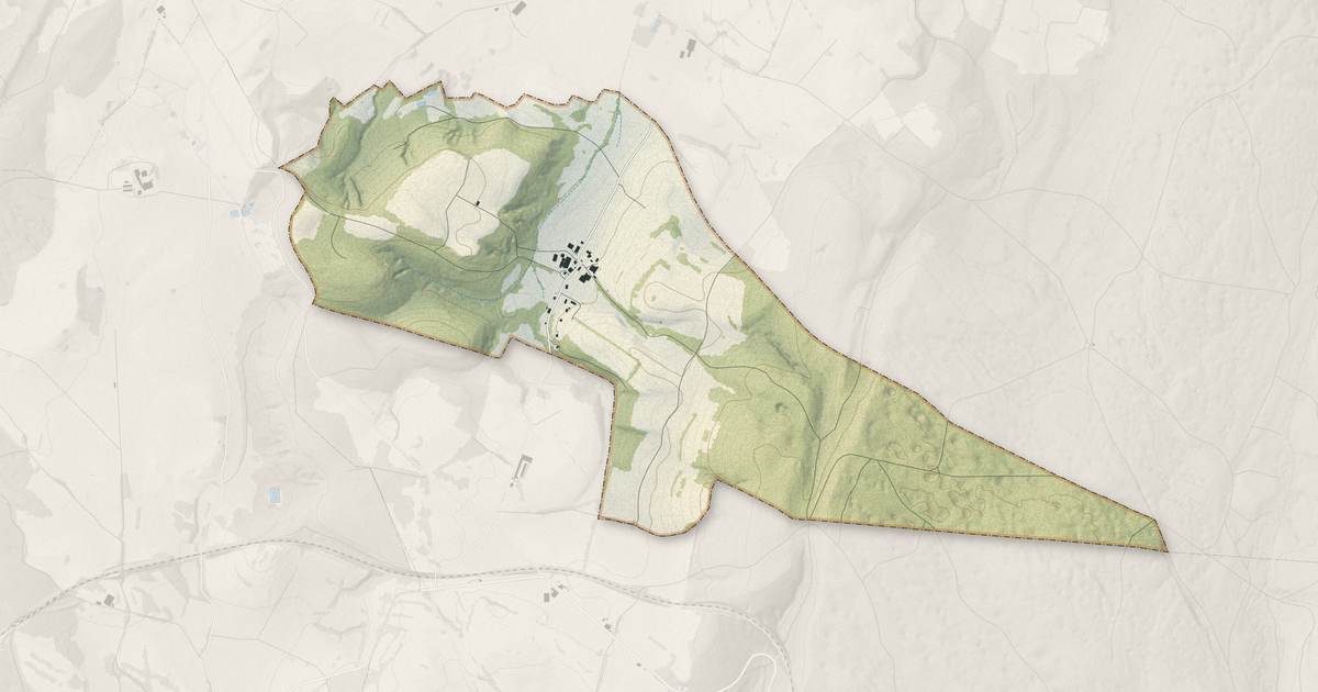 Portrait cartographique de Montmarlon : relief, eau, forêts, bâti et voies, calculés à partir des données de l'IGN