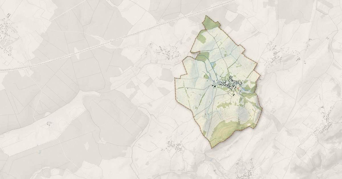 Portrait cartographique de Montmirey-la-Ville : relief, eau, forêts, bâti et voies, calculés à partir des données de l'IGN