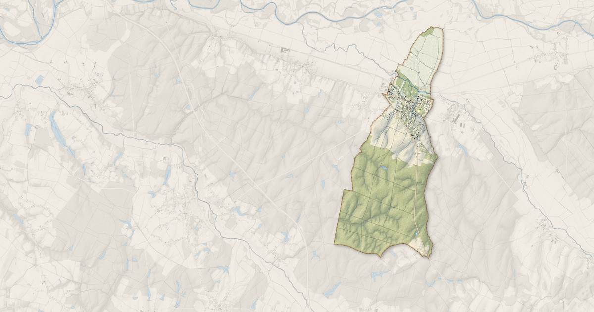 Portrait cartographique de Mont-sous-Vaudrey : relief, eau, forêts, bâti et voies, calculés à partir des données de l'IGN