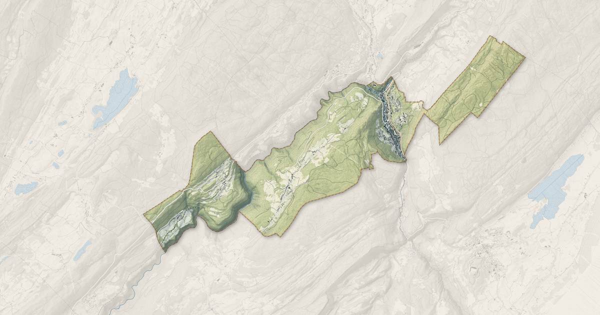 Portrait cartographique de Hauts de Bienne : relief, eau, forêts, bâti et voies, calculés à partir des données de l'IGN