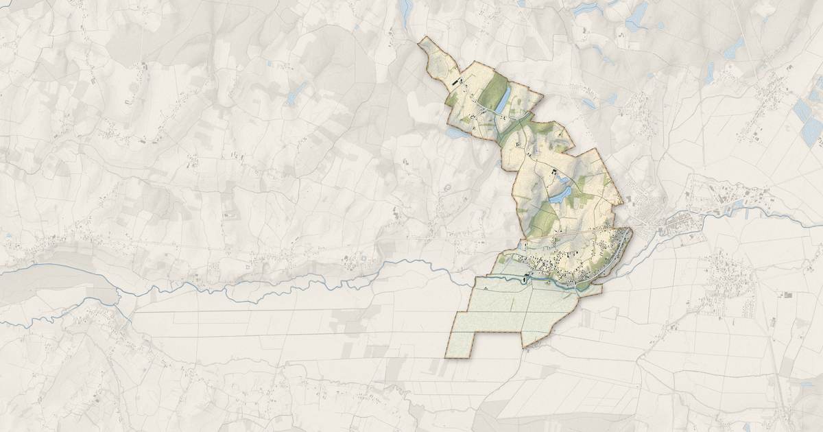 Portrait cartographique de Nance : relief, eau, forêts, bâti et voies, calculés à partir des données de l'IGN