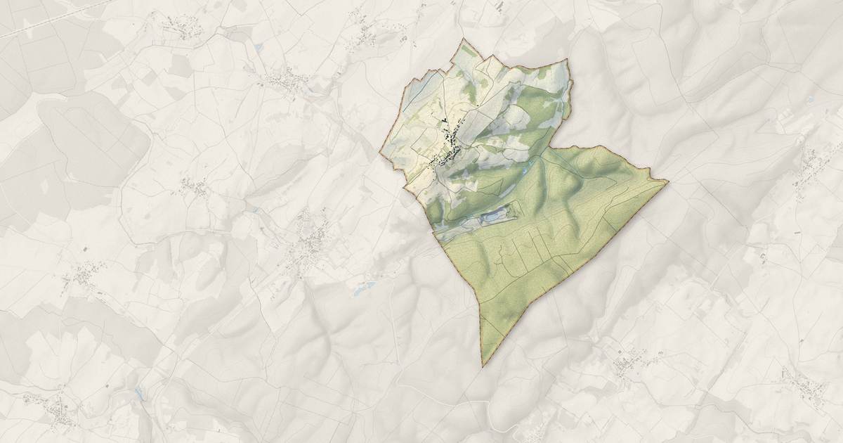 Portrait cartographique de Offlanges : relief, eau, forêts, bâti et voies, calculés à partir des données de l'IGN