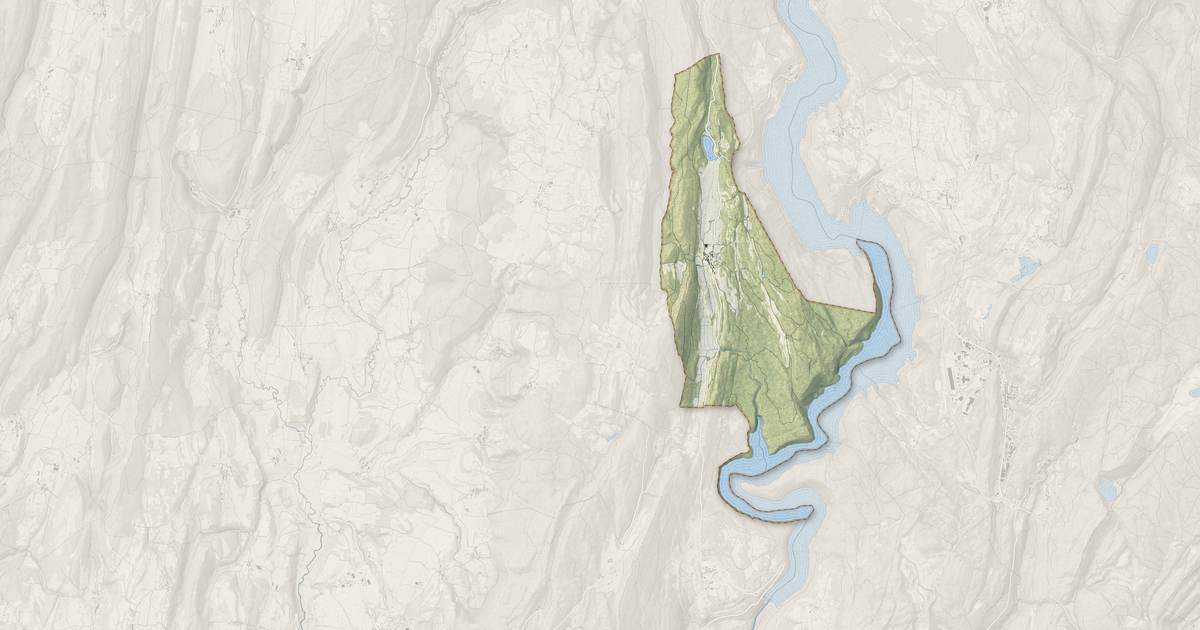 Portrait cartographique de Onoz : relief, eau, forêts, bâti et voies, calculés à partir des données de l'IGN