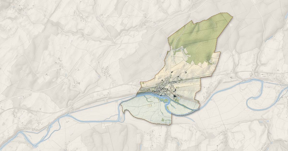 Portrait cartographique de Orchamps : relief, eau, forêts, bâti et voies, calculés à partir des données de l'IGN
