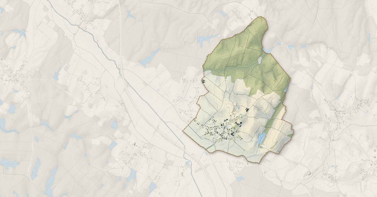 Portrait cartographique de Oussières : relief, eau, forêts, bâti et voies, calculés à partir des données de l'IGN