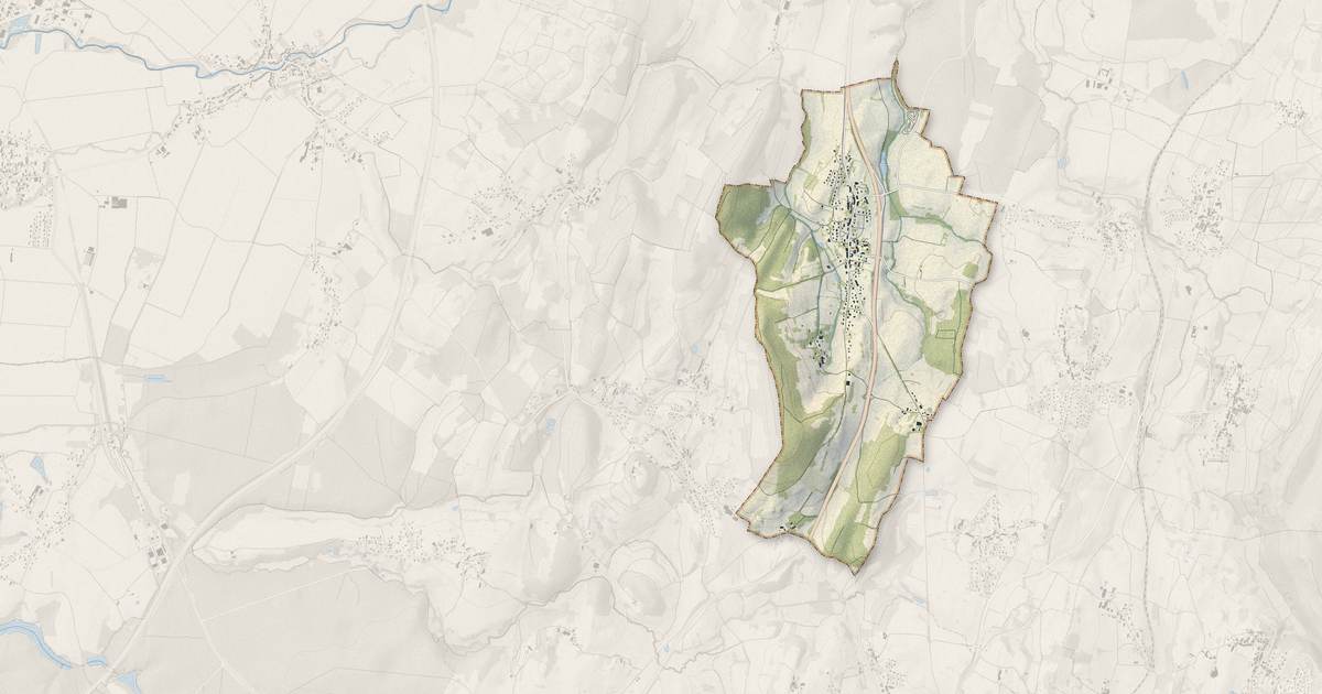 Portrait cartographique de Plainoiseau : relief, eau, forêts, bâti et voies, calculés à partir des données de l'IGN