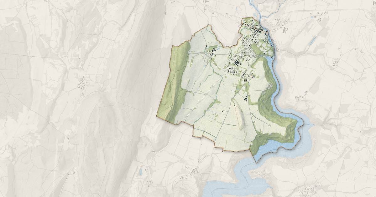 Portrait cartographique de Pont-de-Poitte : relief, eau, forêts, bâti et voies, calculés à partir des données de l'IGN