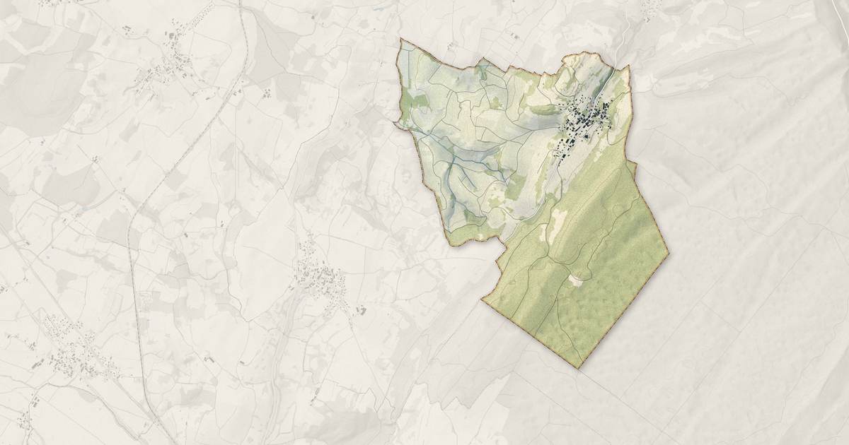 Portrait cartographique de Pupillin : relief, eau, forêts, bâti et voies, calculés à partir des données de l'IGN