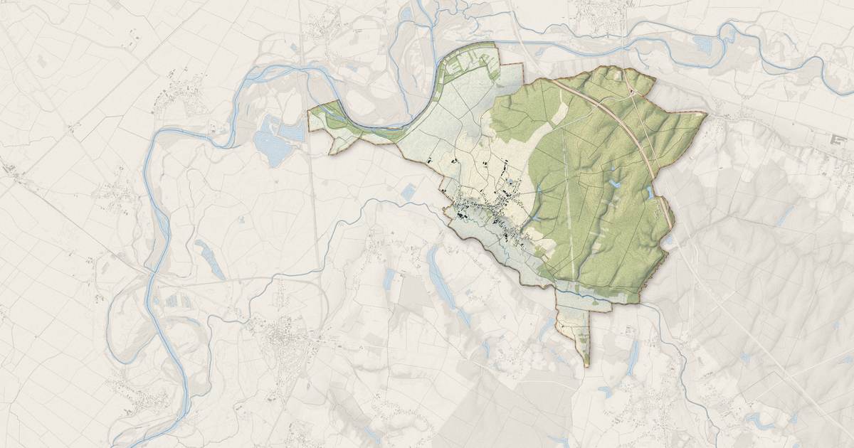 Portrait cartographique de Rahon : relief, eau, forêts, bâti et voies, calculés à partir des données de l'IGN