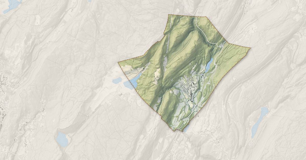 Portrait cartographique de Ravilloles : relief, eau, forêts, bâti et voies, calculés à partir des données de l'IGN