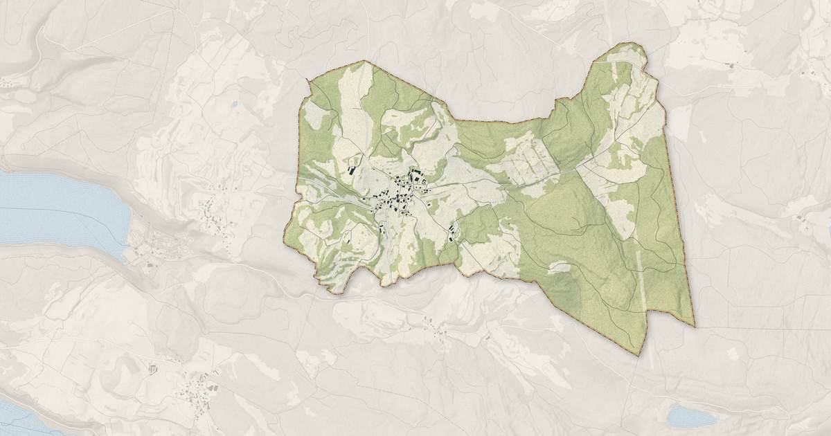 Portrait cartographique de Saffloz : relief, eau, forêts, bâti et voies, calculés à partir des données de l'IGN