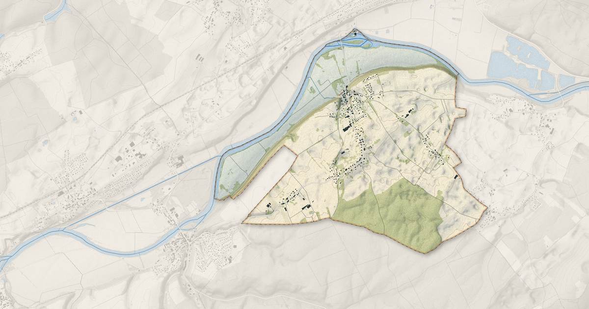 Portrait cartographique de Salans : relief, eau, forêts, bâti et voies, calculés à partir des données de l'IGN