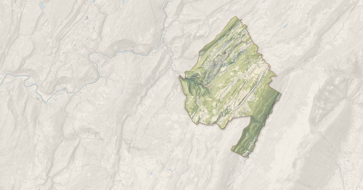 Portrait cartographique de Septmoncel les Molunes : relief, eau, forêts, bâti et voies, calculés à partir des données de l'IGN