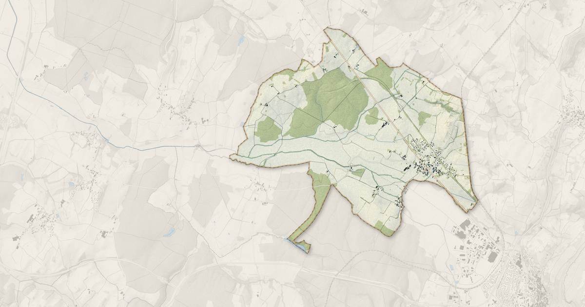 Portrait cartographique de Tourmont : relief, eau, forêts, bâti et voies, calculés à partir des données de l'IGN
