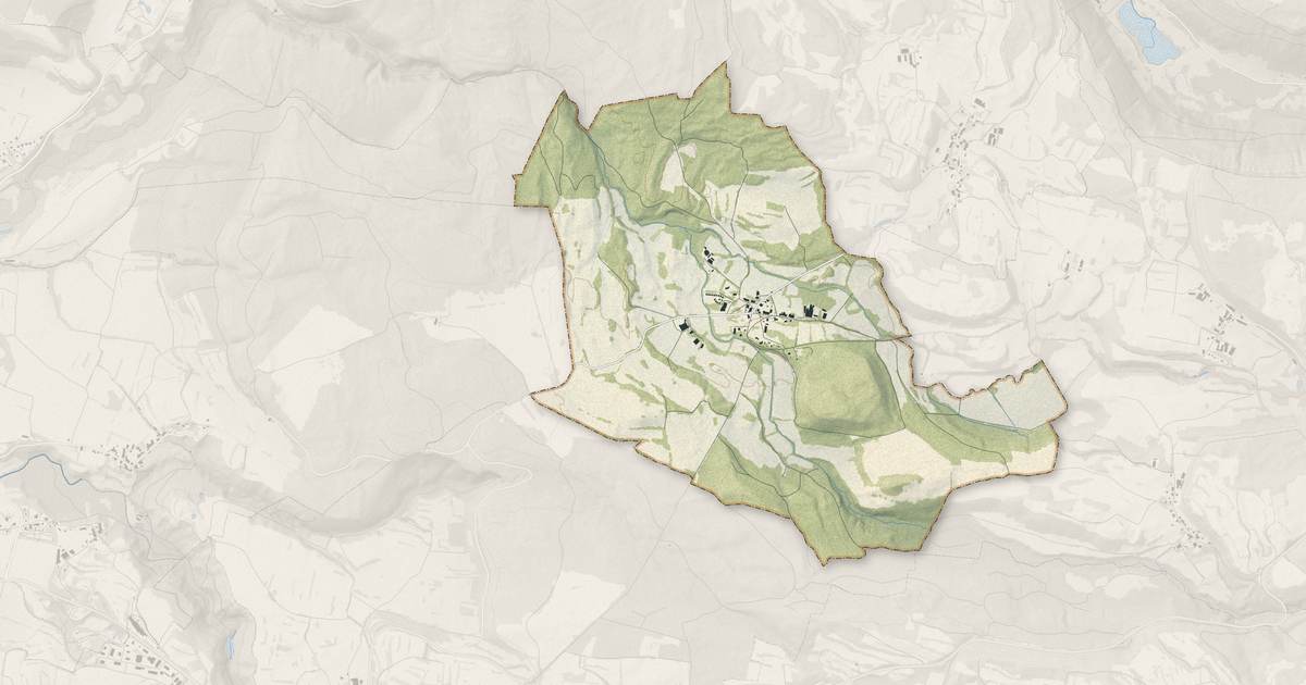 Portrait cartographique de Uxelles : relief, eau, forêts, bâti et voies, calculés à partir des données de l'IGN