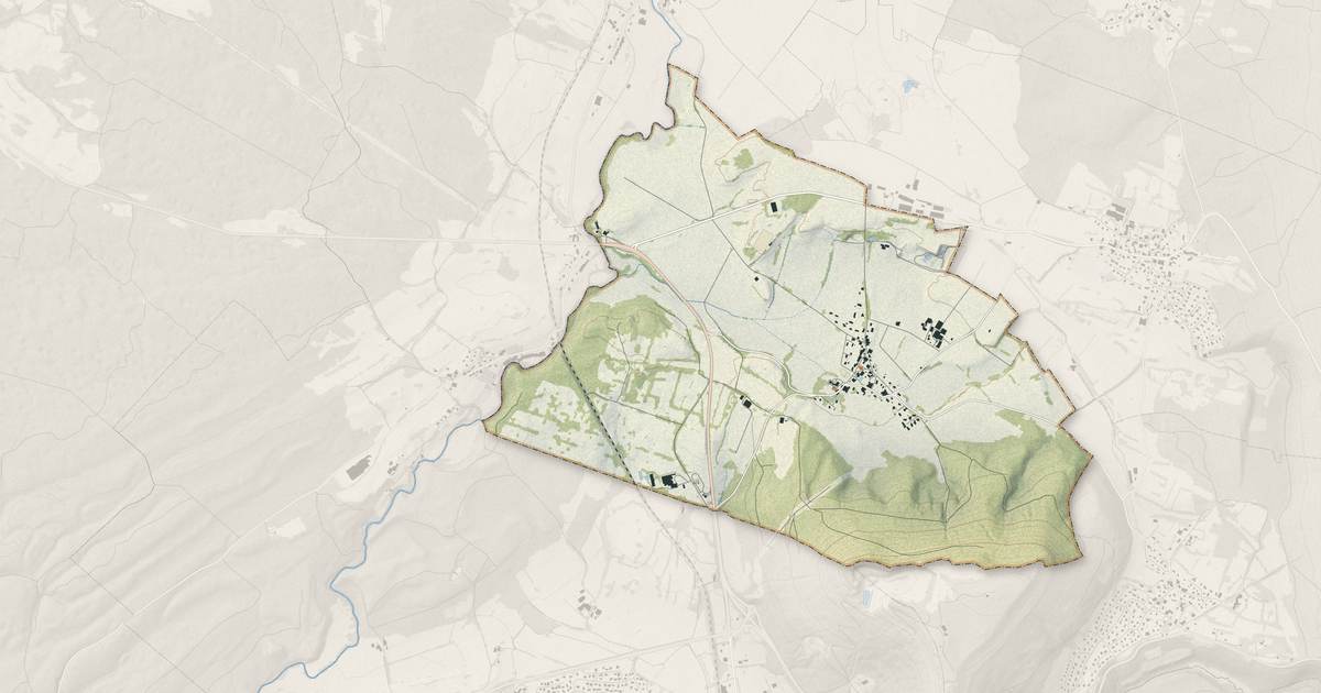 Portrait cartographique de Vannoz : relief, eau, forêts, bâti et voies, calculés à partir des données de l'IGN