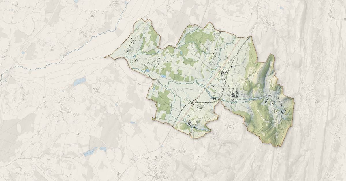 Portrait cartographique de Val-Sonnette : relief, eau, forêts, bâti et voies, calculés à partir des données de l'IGN