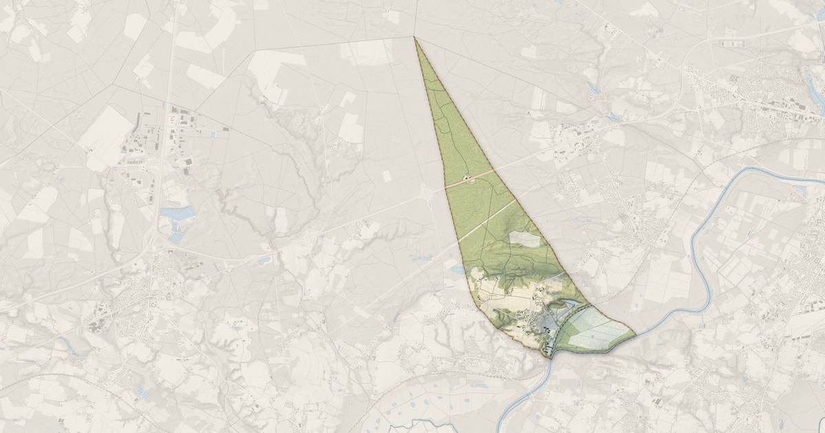 Portrait cartographique de Angoumé : relief, eau, forêts, bâti et voies, calculés à partir des données de l'IGN