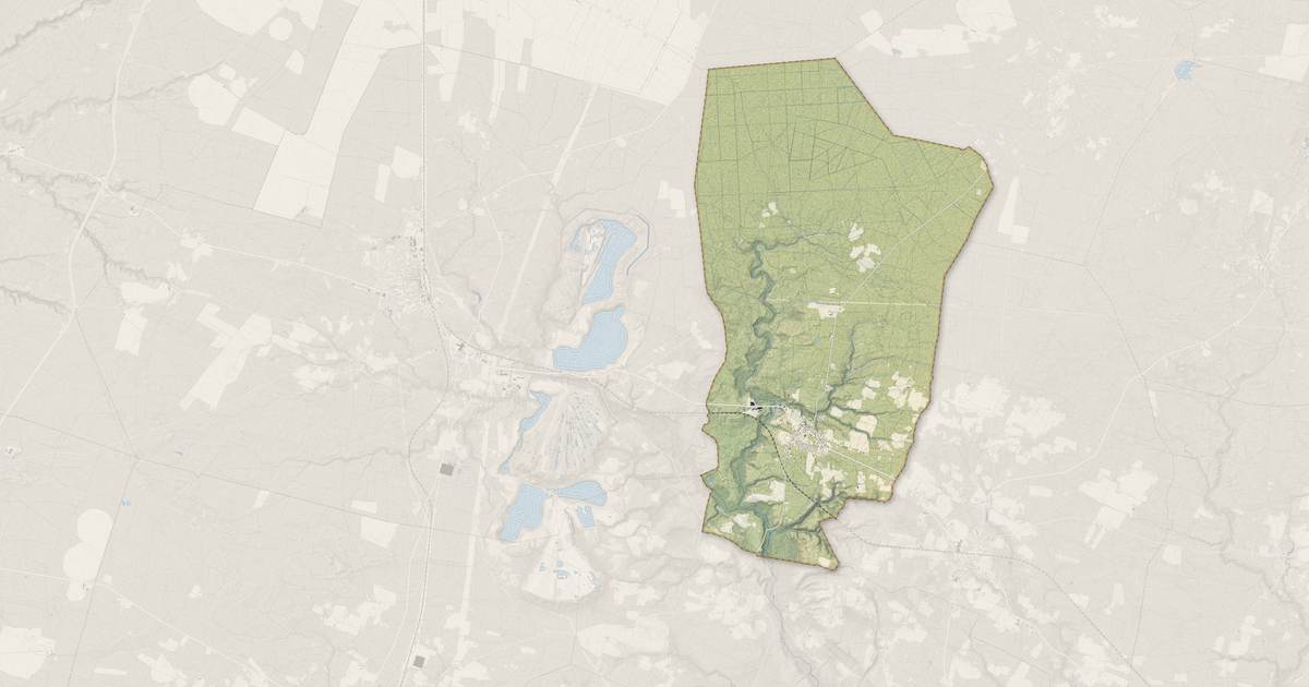 Portrait cartographique de Arengosse : relief, eau, forêts, bâti et voies, calculés à partir des données de l'IGN