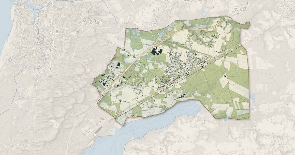 Portrait cartographique de Bénesse-Maremne : relief, eau, forêts, bâti et voies, calculés à partir des données de l'IGN