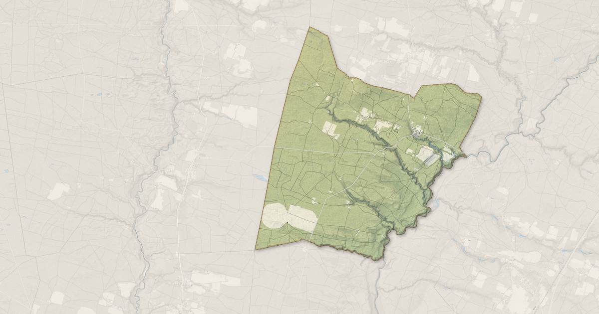 Portrait cartographique de Canenx-et-Réaut : relief, eau, forêts, bâti et voies, calculés à partir des données de l'IGN