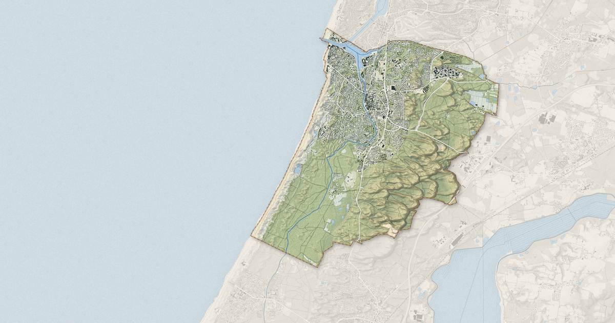 Portrait cartographique de Capbreton : relief, eau, forêts, bâti et voies, calculés à partir des données de l'IGN