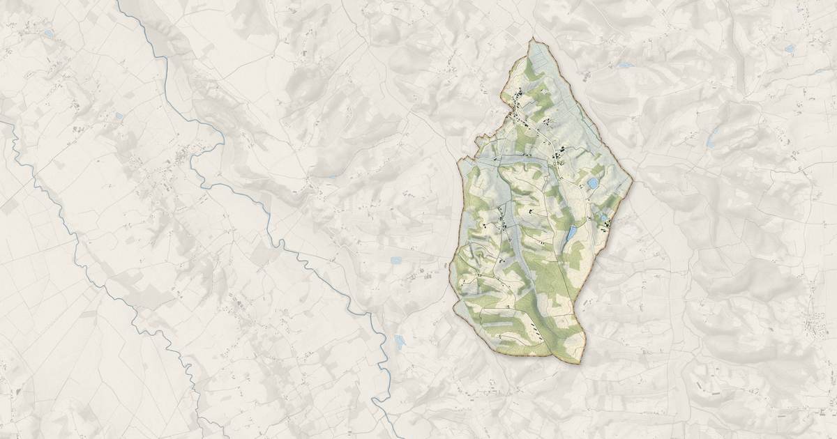 Portrait cartographique de Clèdes : relief, eau, forêts, bâti et voies, calculés à partir des données de l'IGN