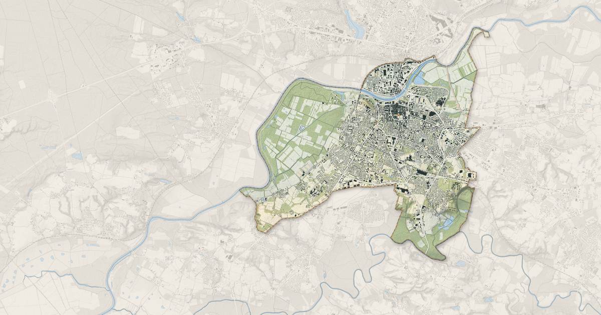 Portrait cartographique de Dax : relief, eau, forêts, bâti et voies, calculés à partir des données de l'IGN