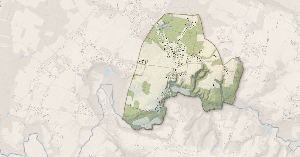 Portrait cartographique de Louer : relief, eau, forêts, bâti et voies, calculés à partir des données de l'IGN