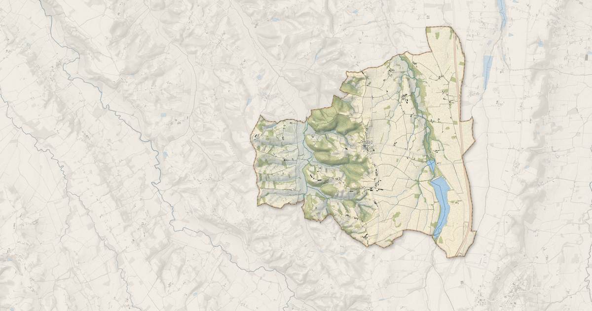 Portrait cartographique de Miramont-Sensacq : relief, eau, forêts, bâti et voies, calculés à partir des données de l'IGN