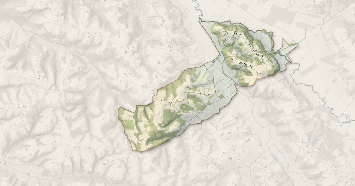 Portrait cartographique de Monget : relief, eau, forêts, bâti et voies, calculés à partir des données de l'IGN
