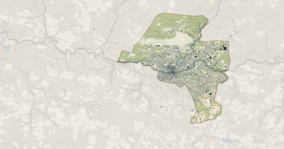Portrait cartographique de Mont-de-Marsan : relief, eau, forêts, bâti et voies, calculés à partir des données de l'IGN