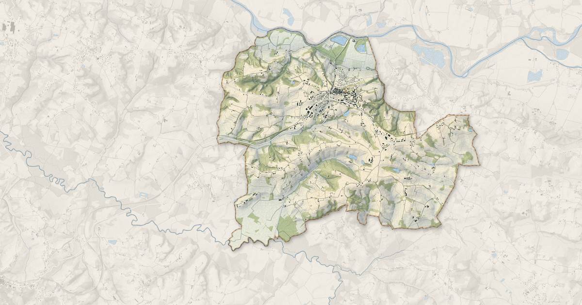 Portrait cartographique de Mugron : relief, eau, forêts, bâti et voies, calculés à partir des données de l'IGN